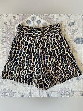 Vtg Y2K High Waisted Leopard Shorts Size XS 25